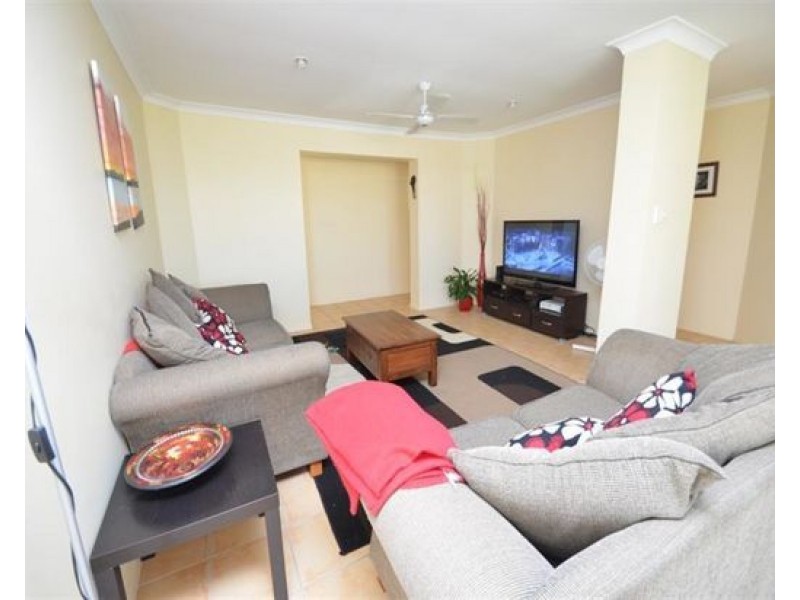 7 Golden Bear Drive, Arundel QLD 4214