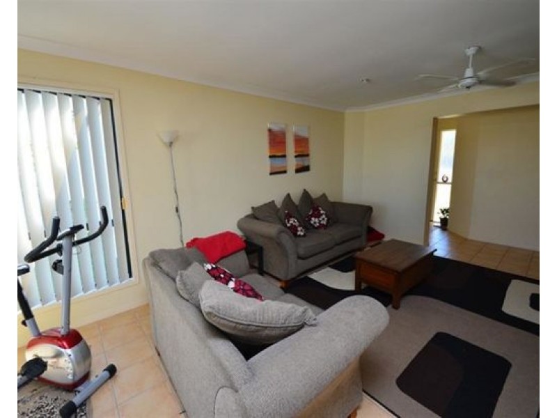 7 Golden Bear Drive, Arundel QLD 4214