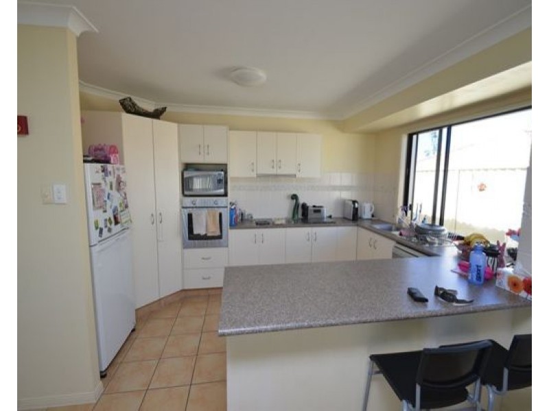 7 Golden Bear Drive, Arundel QLD 4214