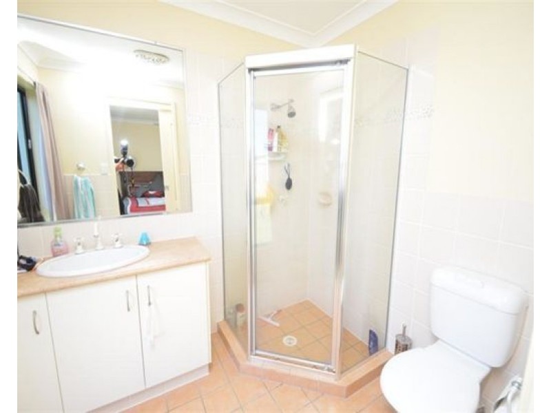 7 Golden Bear Drive, Arundel QLD 4214