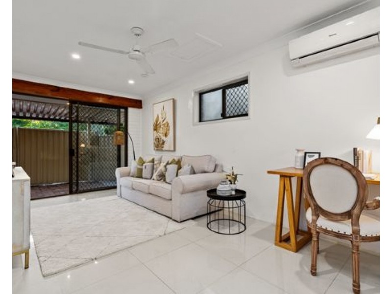 11 Gwandalan St, Eight Mile Plains QLD 4113