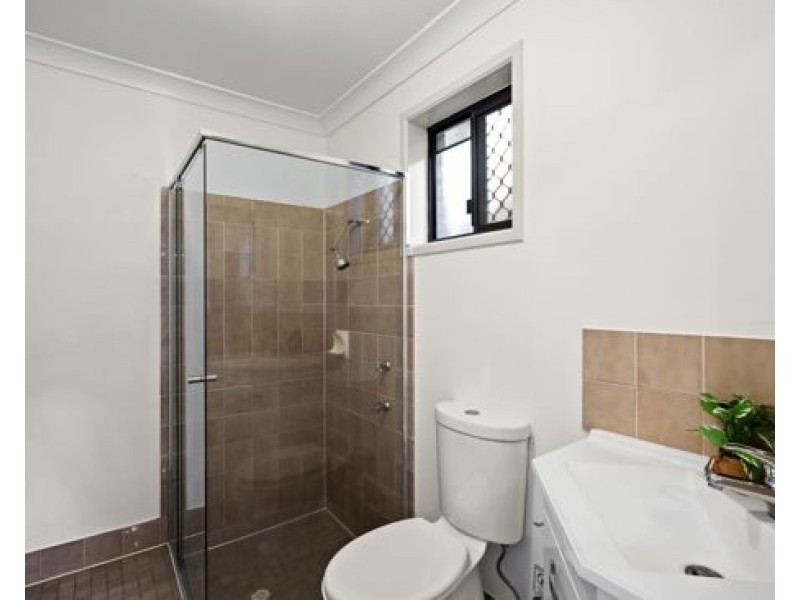 11 Gwandalan St, Eight Mile Plains QLD 4113