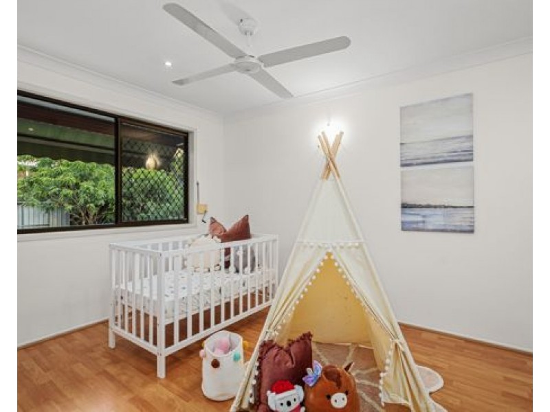11 Gwandalan St, Eight Mile Plains QLD 4113