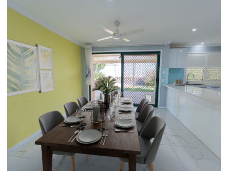 2 Homebush Crescent, Sinnamon Park QLD 4073