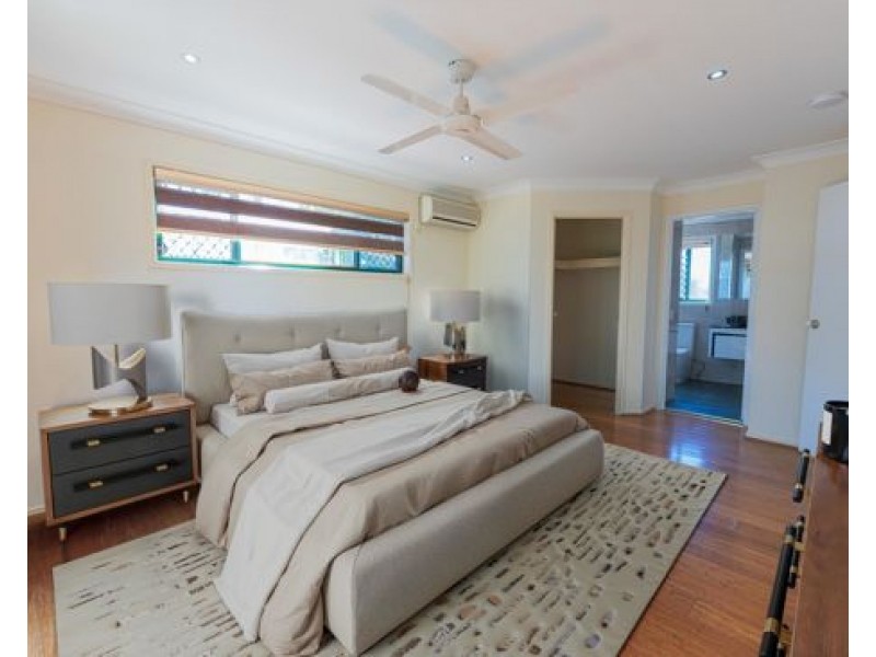 2 Homebush Crescent, Sinnamon Park QLD 4073