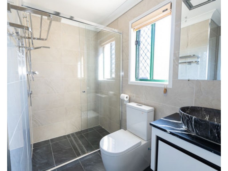 2 Homebush Crescent, Sinnamon Park QLD 4073