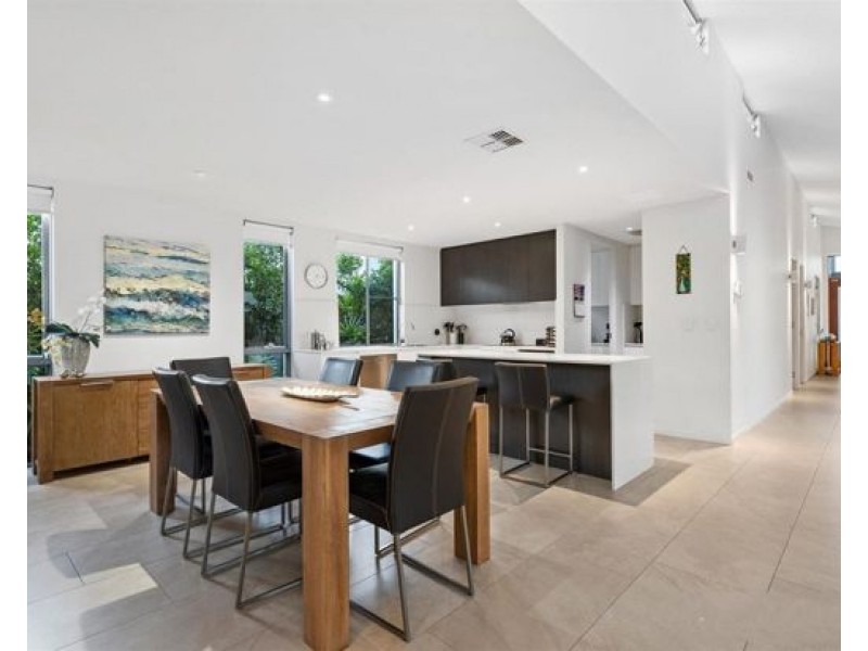 24 Mcdermott Parade, Rochedale QLD 4123