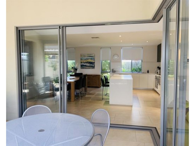 24 Mcdermott Parade, Rochedale QLD 4123