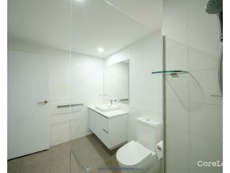2113/1-7 WATERFORD COURT 1-7 Waterford Court, Bundall QLD 4217