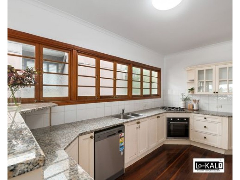 48 Newman Avenue, Camp Hill QLD 4152