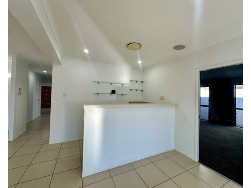 2 Harbourvue Court, Helensvale QLD 4212