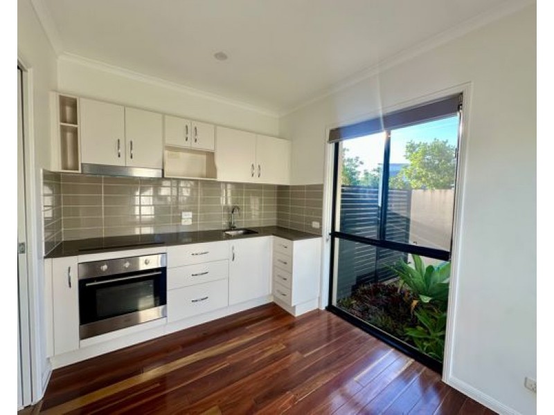 2 Harbourvue Court, Helensvale QLD 4212