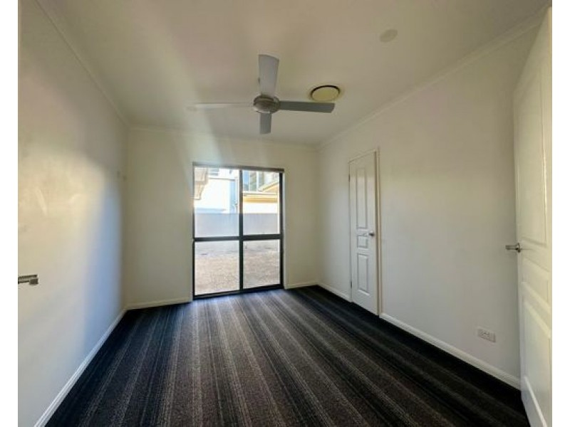 2 Harbourvue Court, Helensvale QLD 4212