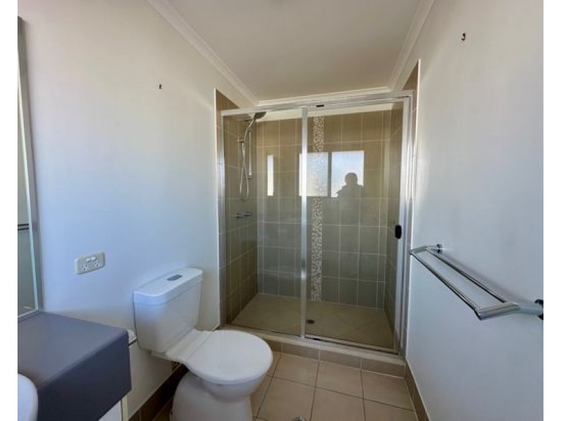 2 Harbourvue Court, Helensvale QLD 4212