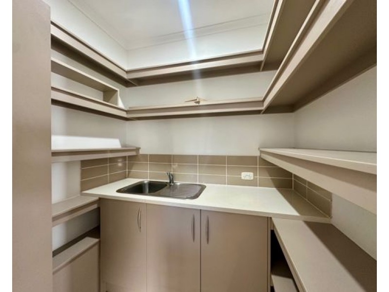 2 Harbourvue Court, Helensvale QLD 4212