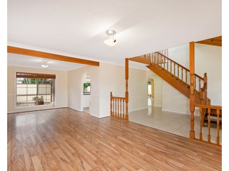 23 Alphitonia Cr, Sunnybank Hills QLD 4109