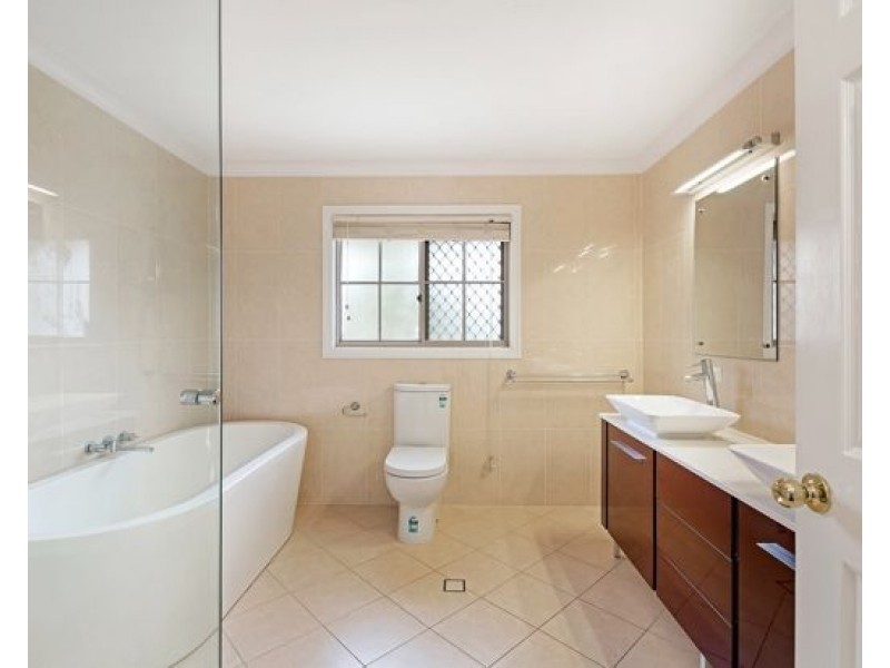 23 Alphitonia Cr, Sunnybank Hills QLD 4109