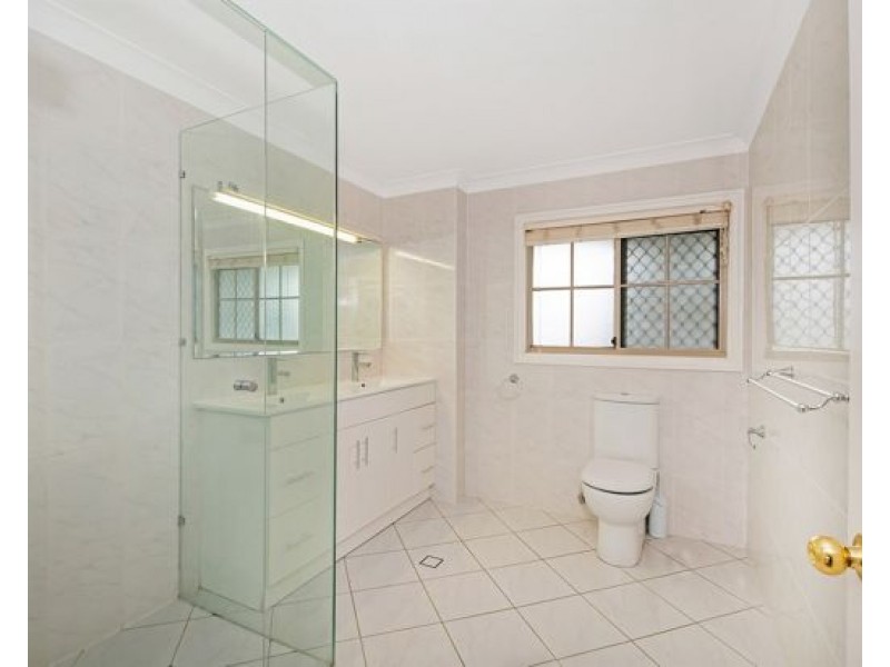 23 Alphitonia Cr, Sunnybank Hills QLD 4109