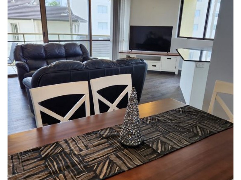 006 2890 Gold Coast Highway, Surfers Paradise QLD 4217