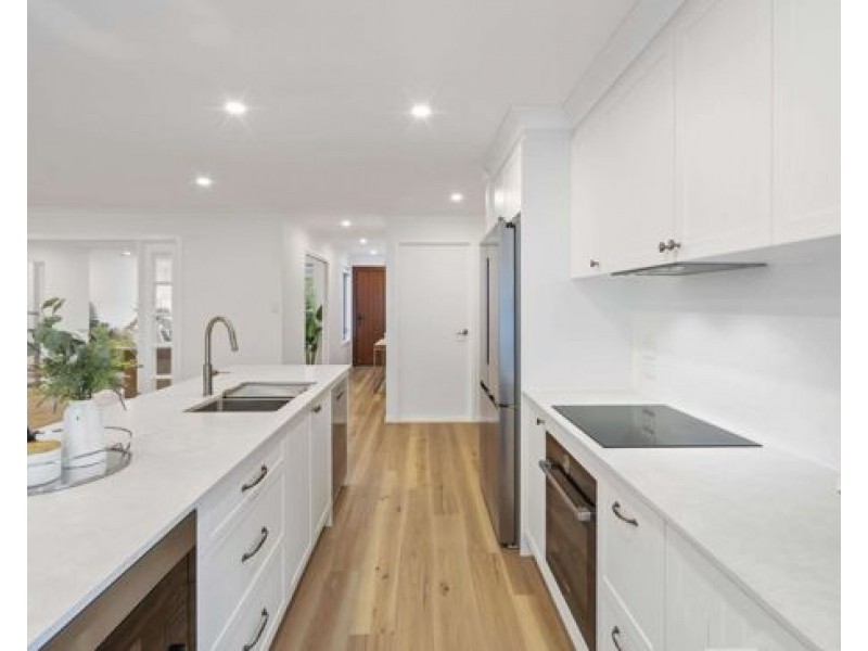 20 LYNDHURST PLACE, Thornlands QLD 4164