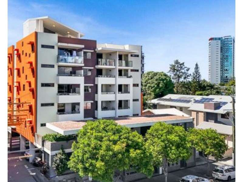 30/171 Scarborough Street, Southport QLD 4215
