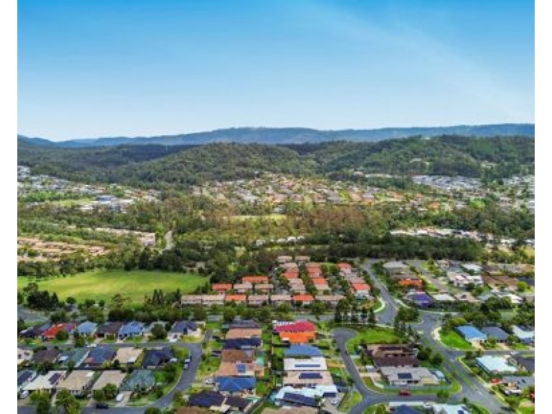 27/131 McAuley Parade, Pacific Pines QLD 4211