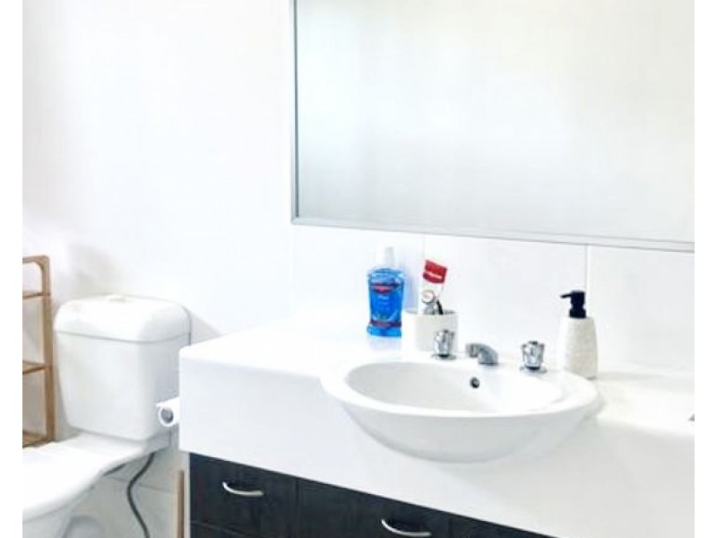 27/131 McAuley Parade, Pacific Pines QLD 4211