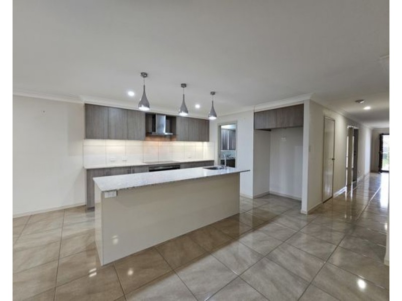 43 Splendid Parade, Narangba QLD 4504