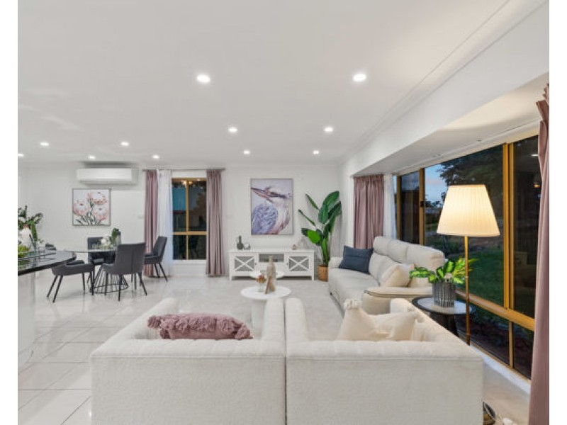 36 LEOPARD TREE CRES, Sinnamon Park QLD 4073