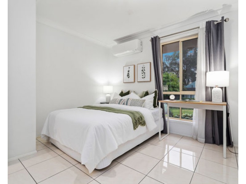 36 LEOPARD TREE CRES, Sinnamon Park QLD 4073