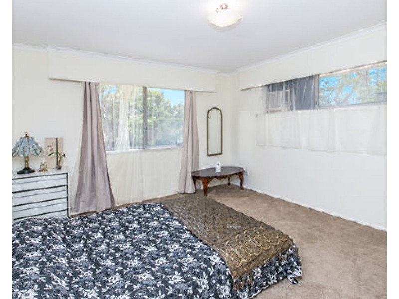 78 Railway Pde, Woodridge QLD 4114