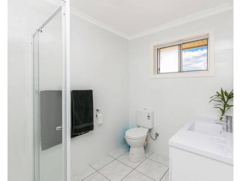 78 Railway Pde, Woodridge QLD 4114