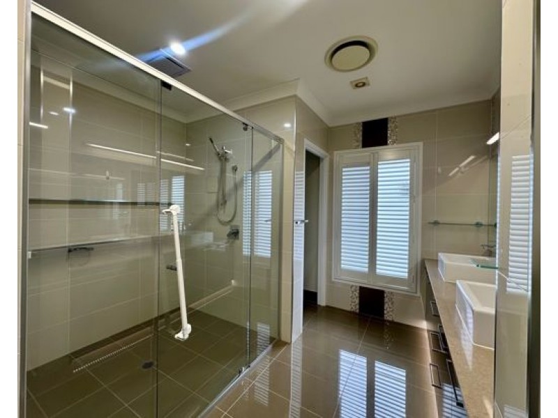 7643 Fairway Boulevarde, Hope Island QLD 4212