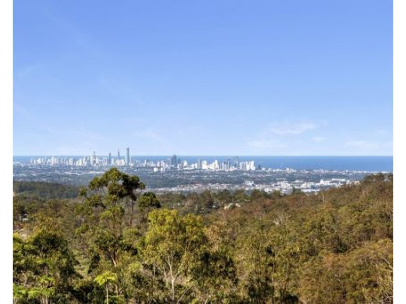 9-13 CHESTERFIELD DRIVE, Bonogin QLD 4213