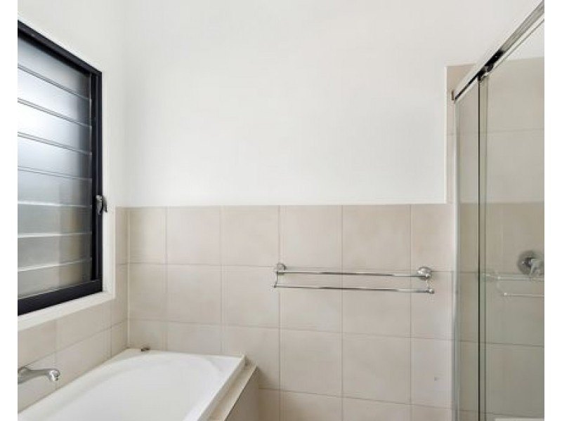 9-13 CHESTERFIELD DRIVE, Bonogin QLD 4213