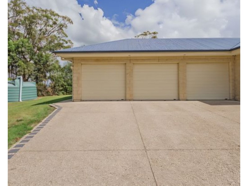 9-13 CHESTERFIELD DRIVE, Bonogin QLD 4213