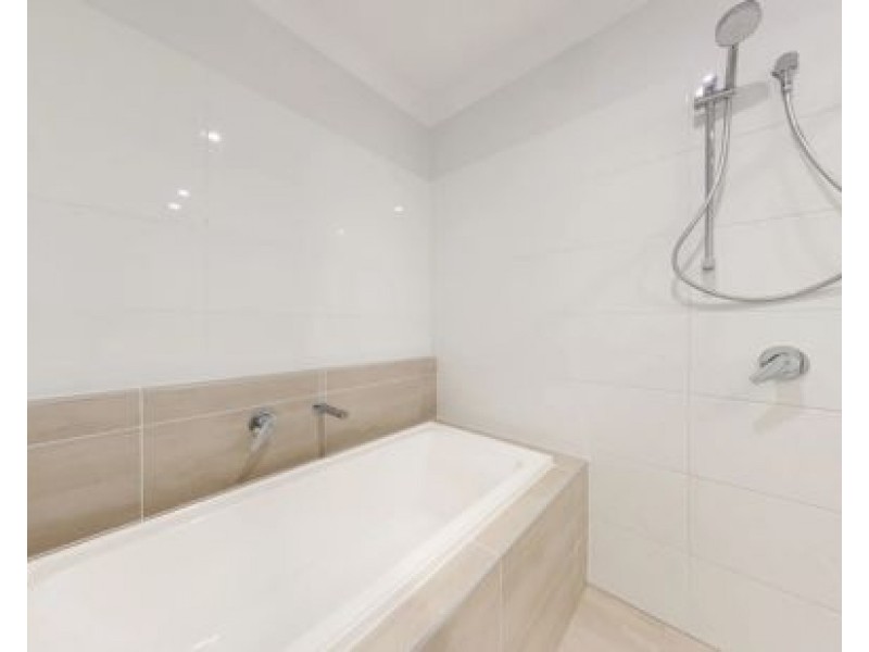 3 Blackstone Crescent, Ripley QLD 4306