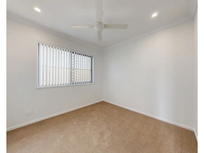 3 Blackstone Crescent, Ripley QLD 4306