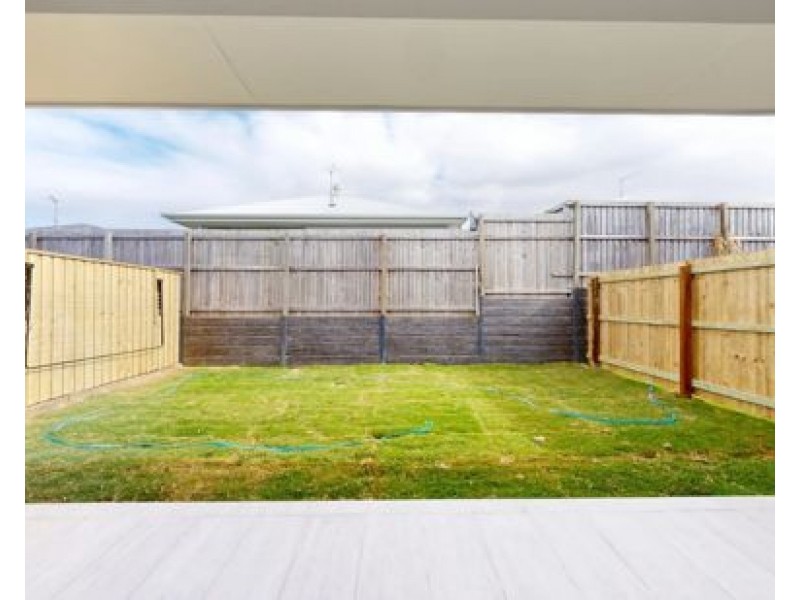 3 Blackstone Crescent, Ripley QLD 4306