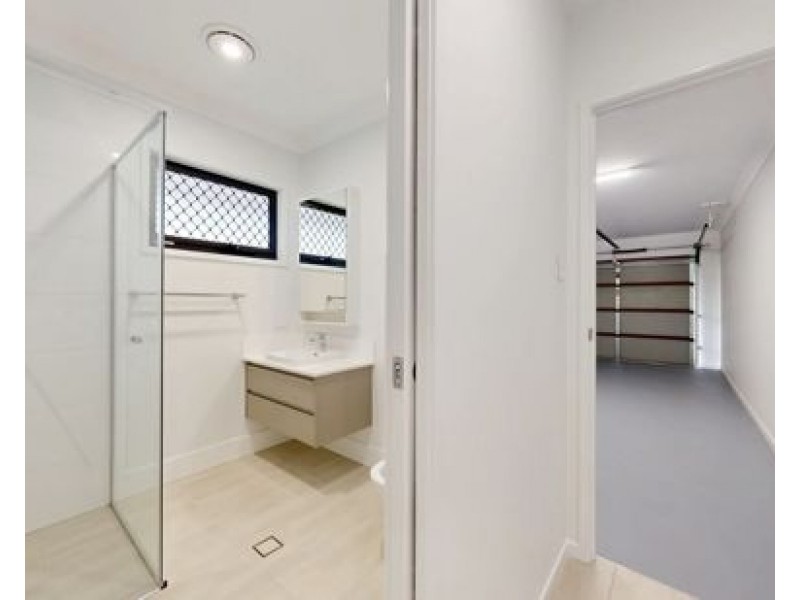 3B Blackstone Crescent, Ripley QLD 4306