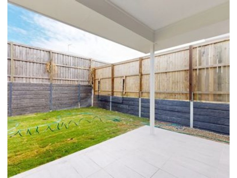 3B Blackstone Crescent, Ripley QLD 4306