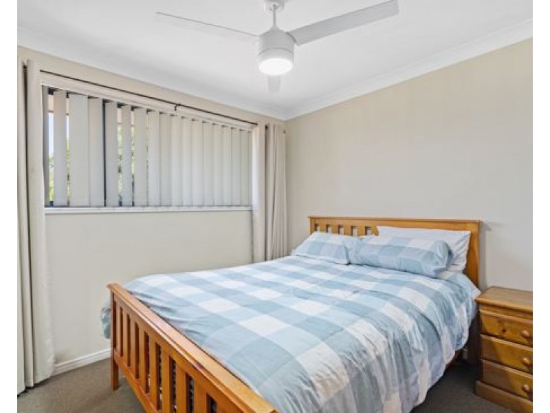 17/2 Studio Drive, Pacific Pines QLD 4211
