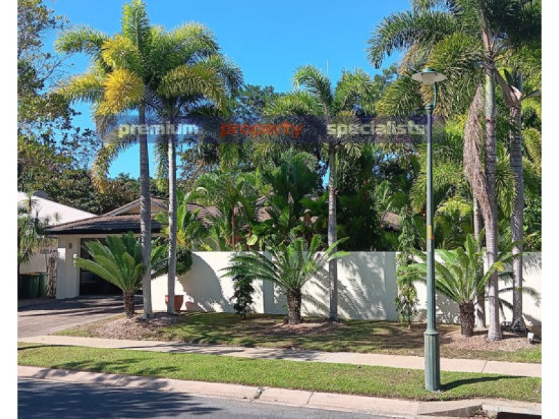 3 Palmetto Street, Palm Cove QLD 4879