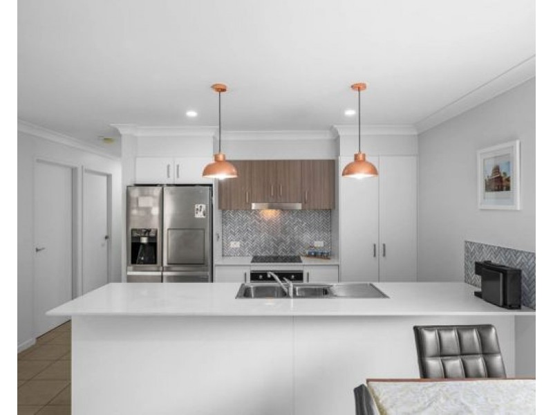 3A Leyton St, Birkdale QLD 4159