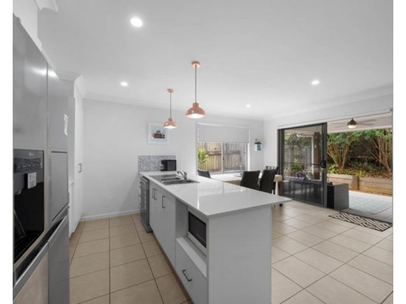 3A Leyton St, Birkdale QLD 4159