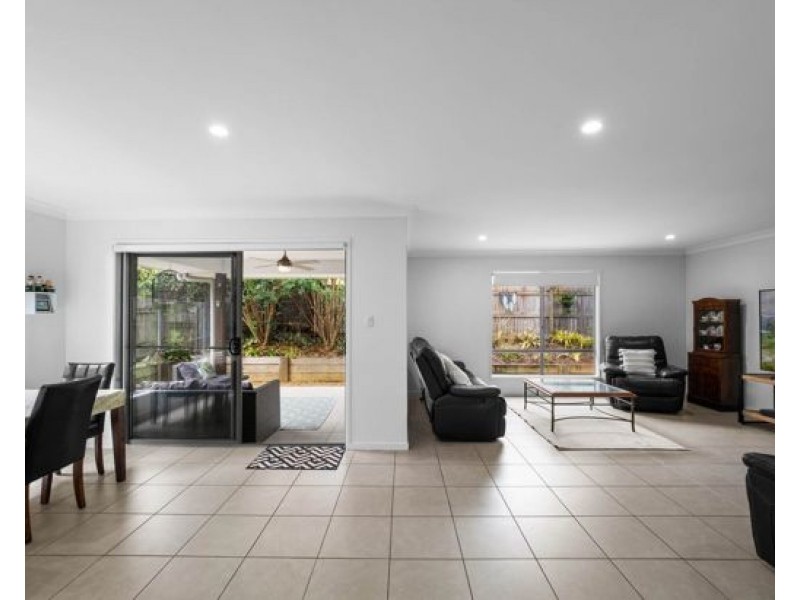 3A Leyton St, Birkdale QLD 4159