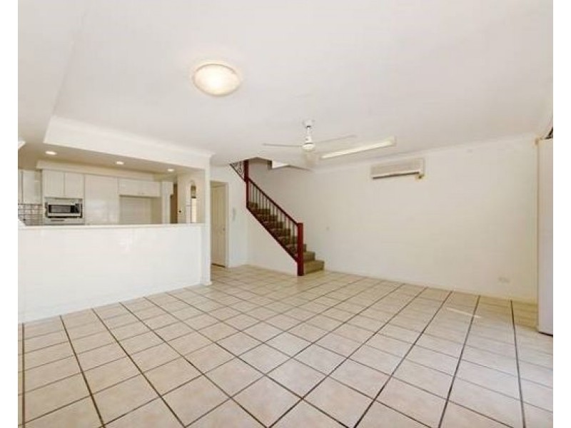Unit 304 22-34 Glenside Drive, Robina QLD 4226