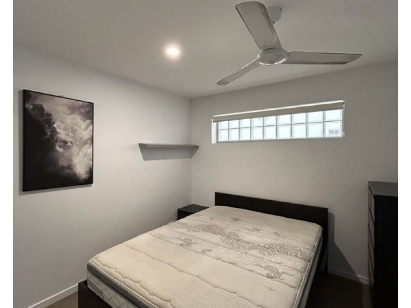 2004/1-7 Waterford Court Bunda 1-7 Waterford Court, Bundall QLD 4217