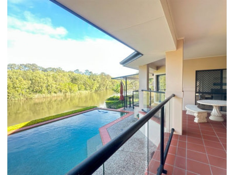 34 Martingale Circuit, Clear Island Waters QLD 4226