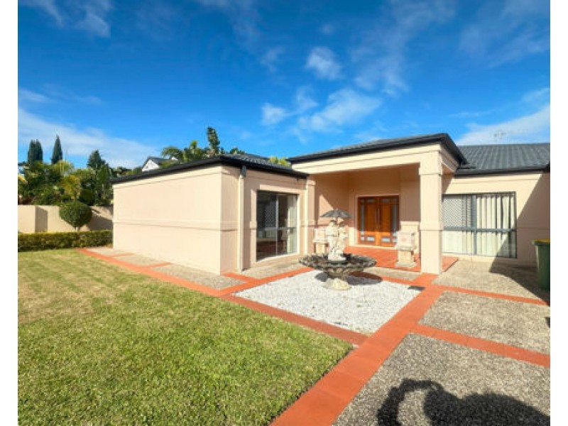 34 Martingale Circuit, Clear Island Waters QLD 4226